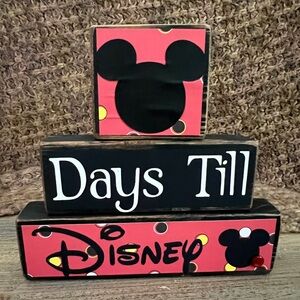 Disney Countdown Days, Wood Blocks, Mickey Mouse, distressed wood
